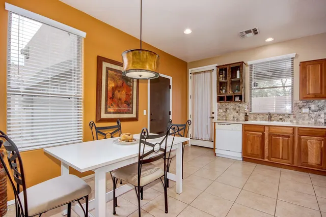 $2,000 | 2553 North Raven, Mesa, AZ 85207