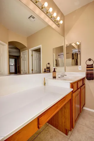 $2,000 | 2553 North Raven, Mesa, AZ 85207