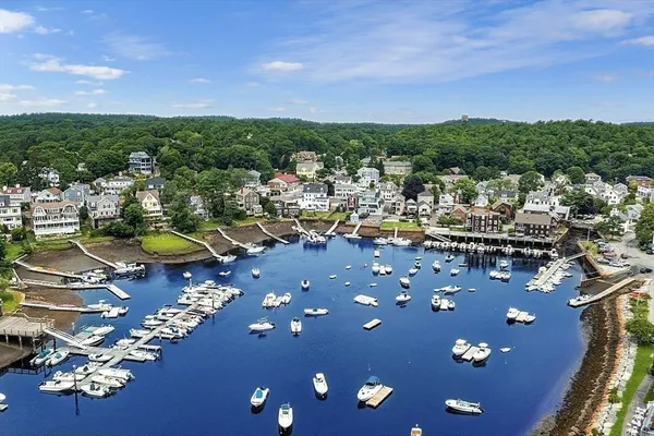 $2,450 | 1 School Street, Unit R7, Manchester, MA 01944