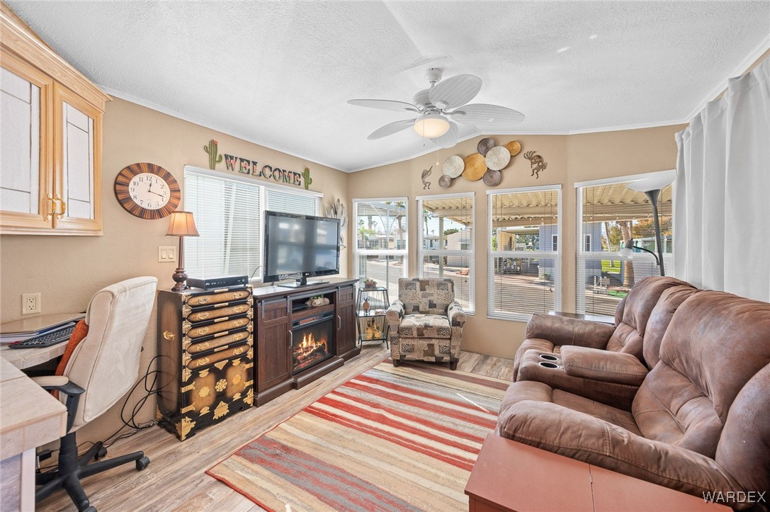 2000 Ramar Road, Unit 673 Bullhead City, AZ 86442 - Photo 21 of 66 Living Room