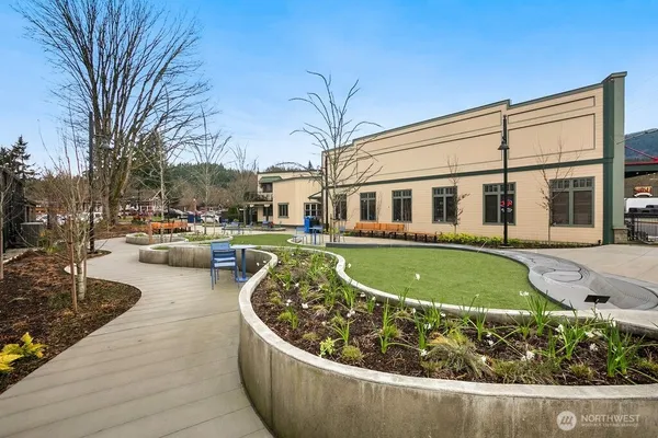 $475,000 | 595 Newport Way Northwest, Unit C4, Issaquah, WA 98027