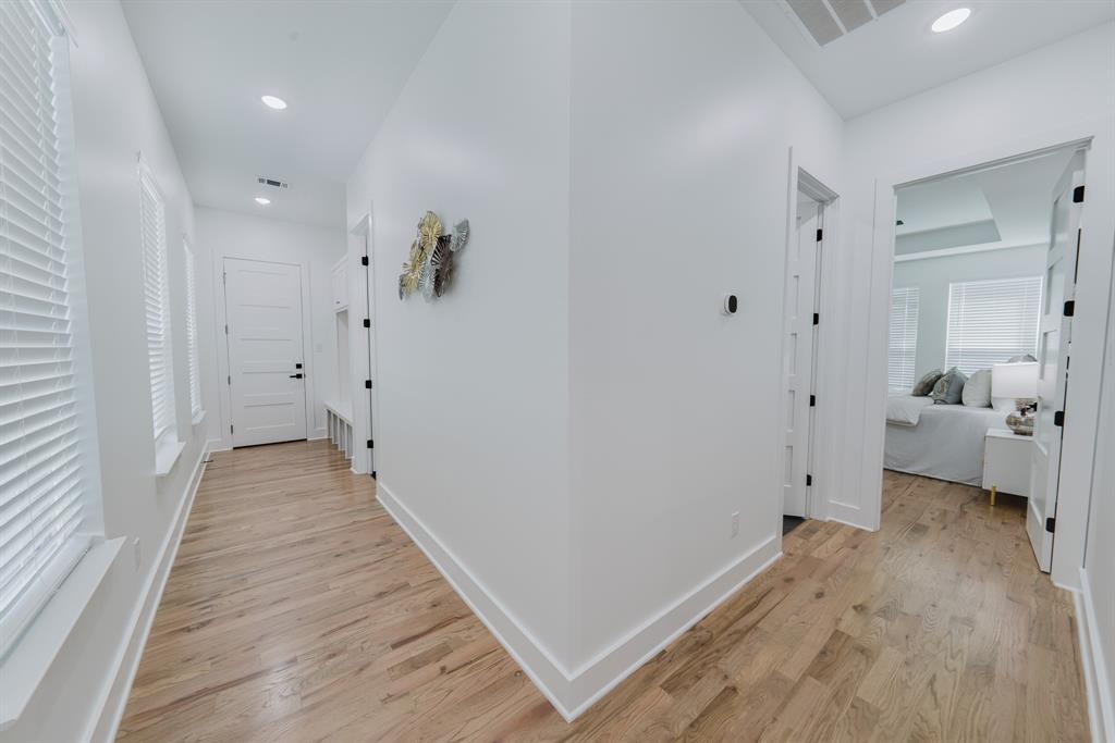 9842 Webb Chapel Road Dallas, TX 75220 - Photo 14 of 23 Gallery Image 14