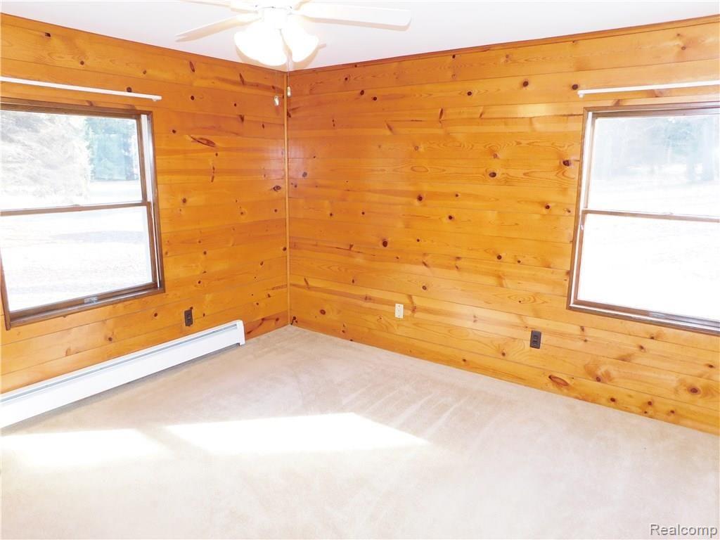 8299 Roberts Road Gregory, MI 48137 - Photo 10 of 16 DSCN0268.JPG