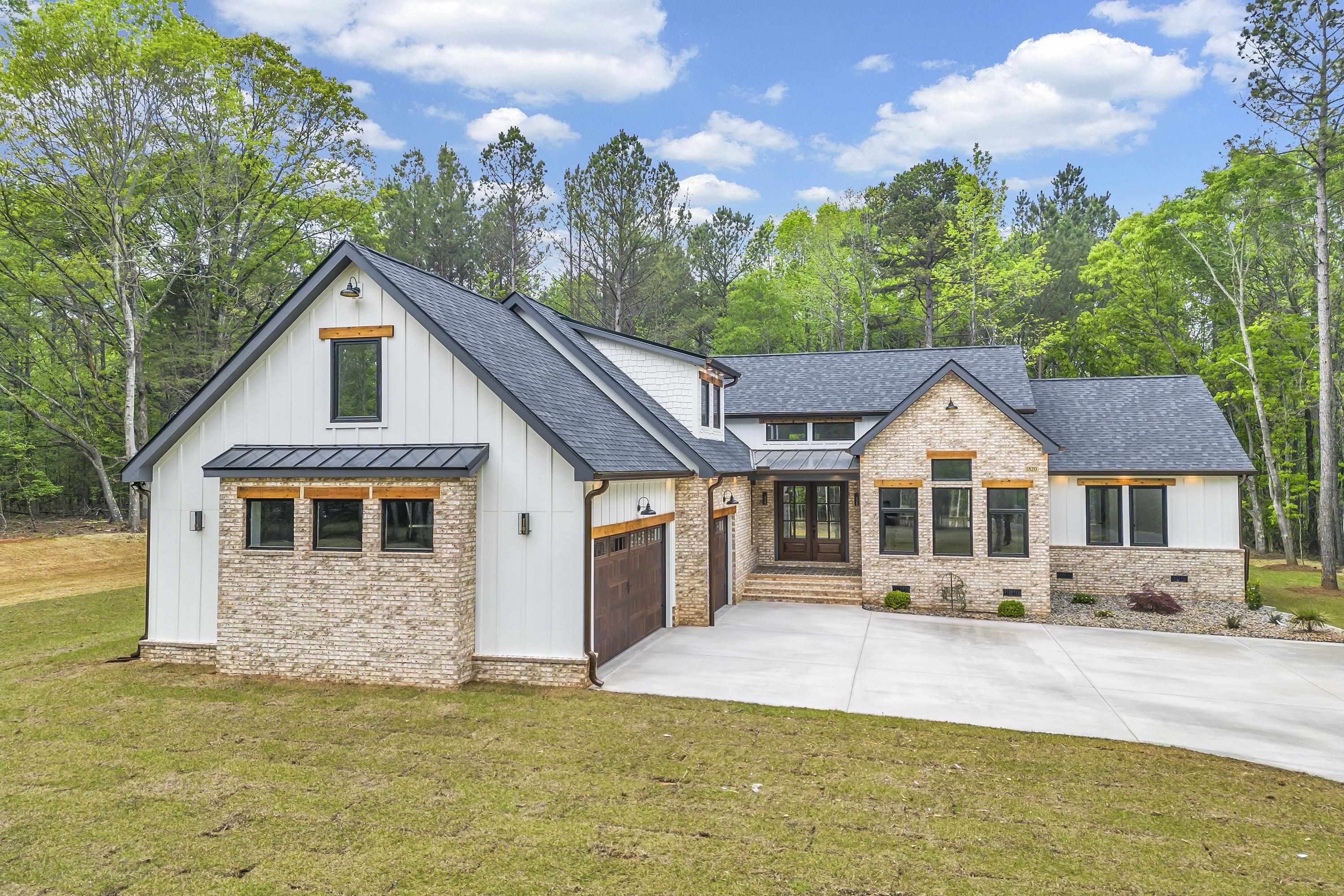 1820 Stewart Road Woodruff, SC 29388 - Photo 1 of 31 Gallery Image 1
