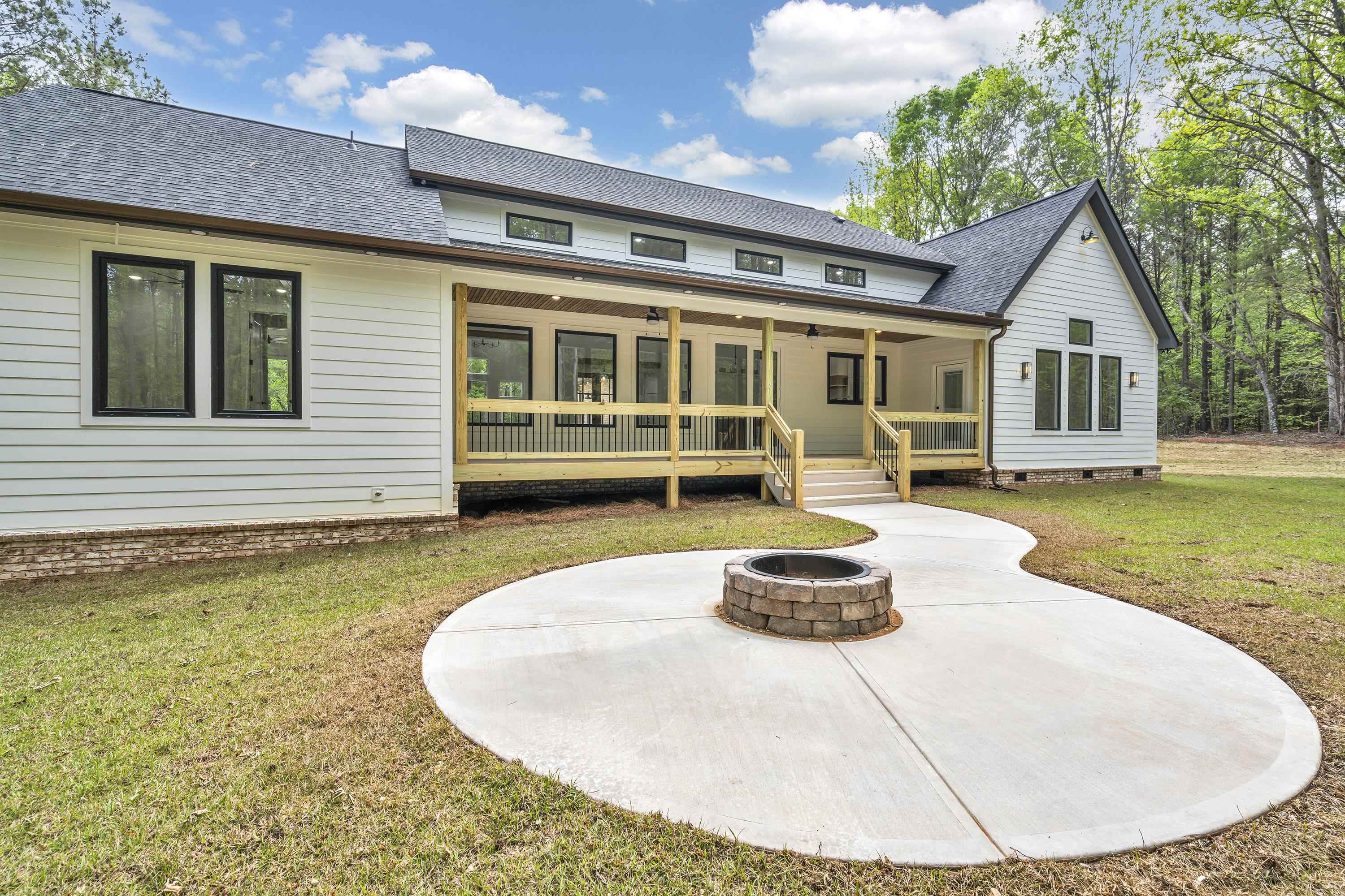 1820 Stewart Road Woodruff, SC 29388 - Photo 29 of 31 Gallery Image 29