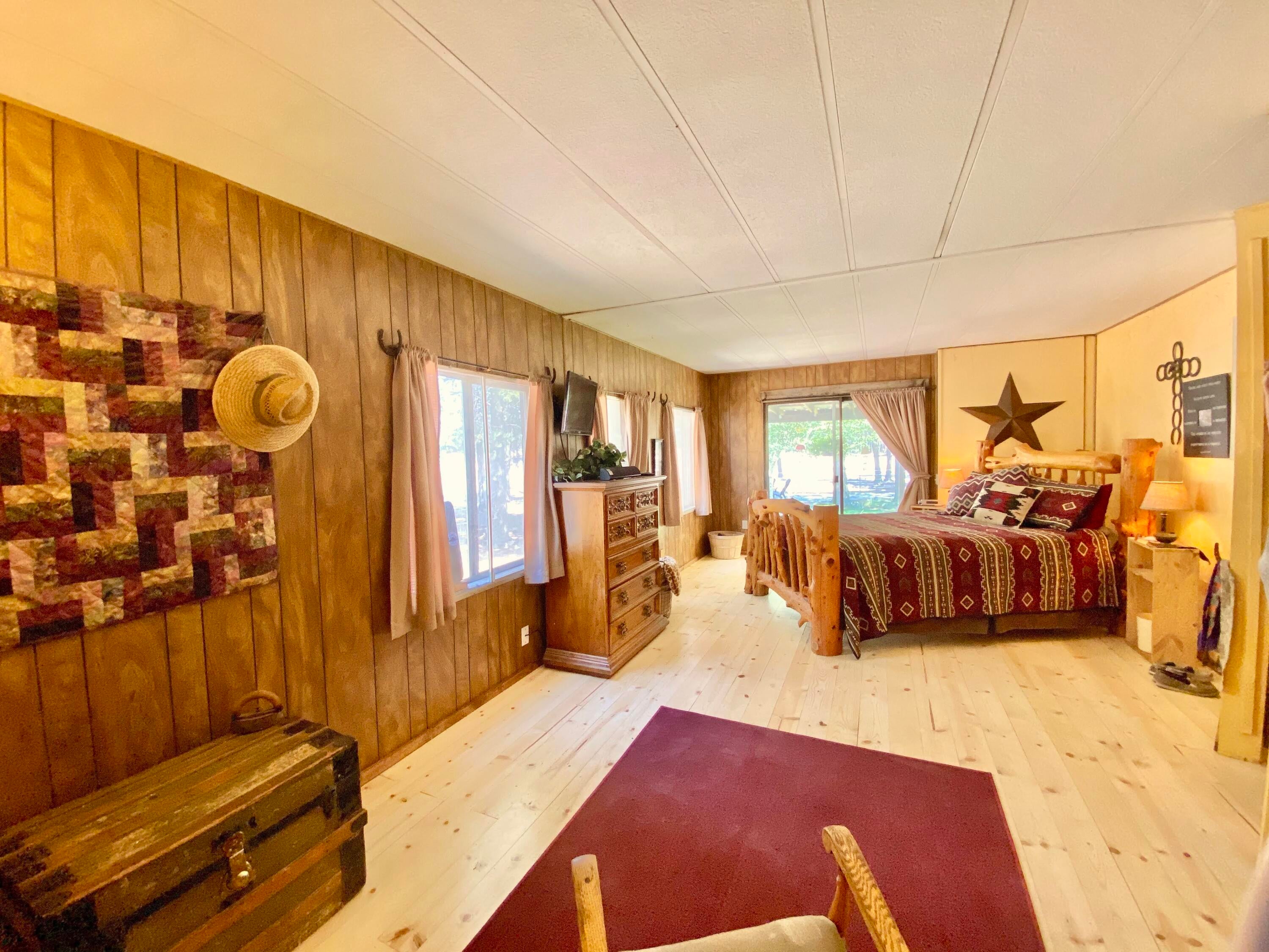 149252 Jerry Road La Pine, OR 97739 - Photo 27 of 51 Primary bedroom
