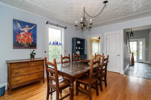 $1,275,000 | 89 Pond Street, Natick, MA 01760