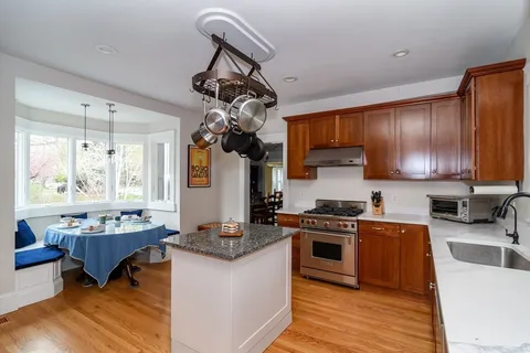 $1,275,000 | 89 Pond Street, Natick, MA 01760