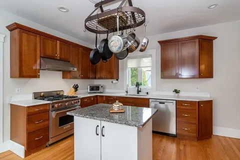 $1,275,000 | 89 Pond Street, Natick, MA 01760