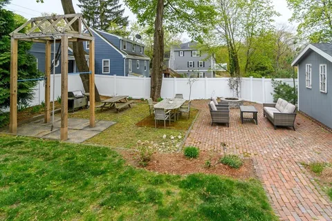 $1,275,000 | 89 Pond Street, Natick, MA 01760