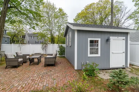 $1,275,000 | 89 Pond Street, Natick, MA 01760