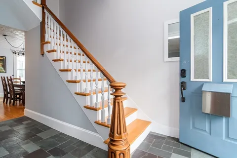$1,275,000 | 89 Pond Street, Natick, MA 01760