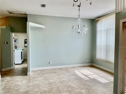 $3,400 | 3715 72nd Avenue East, Sarasota, FL 34243