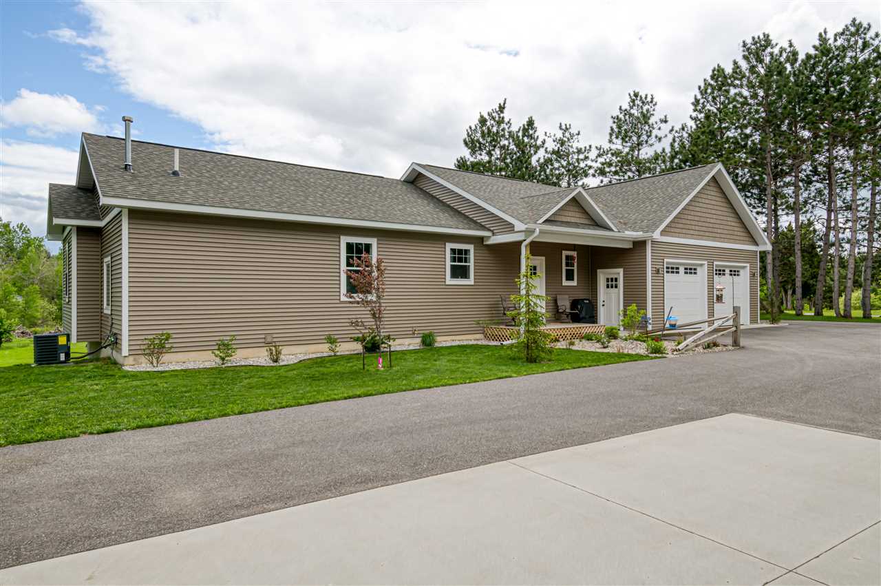 778 West River Road Traverse City, MI 49696 - Photo 4 of 56 1875176-3.JPG