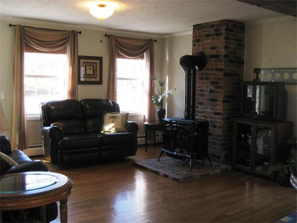 73 Hale Road Hubbardston, MA 01452 - Photo 3 of 21 Gallery Image 3