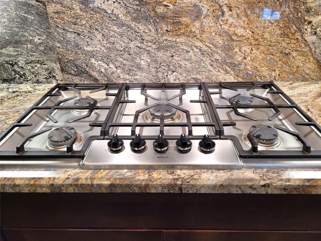 1508 Fowler Street Houston, TX 77007 - Photo 23 of 50 a top of the line Bosch gas cook top