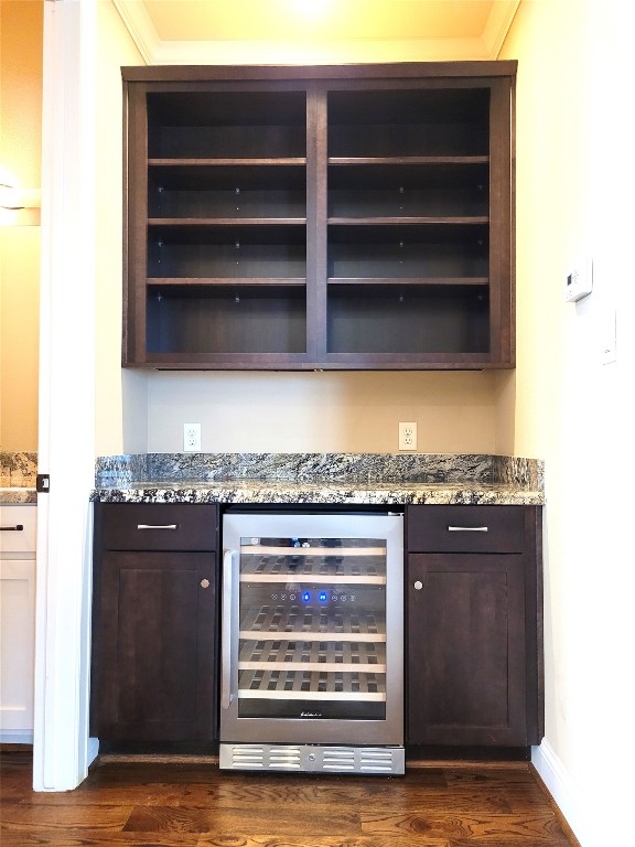 1508 Fowler Street Houston, TX 77007 - Photo 26 of 50 2nd-floor wine area