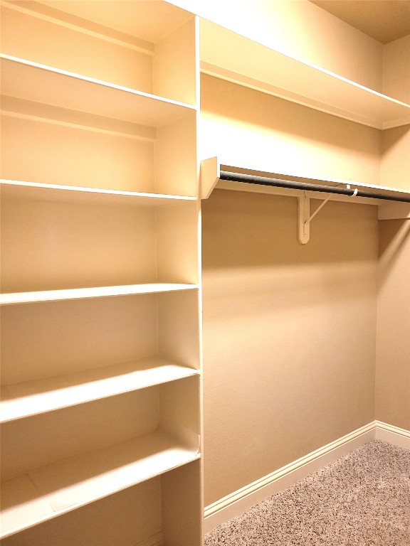 1508 Fowler Street Houston, TX 77007 - Photo 40 of 50 primary-bed her closet