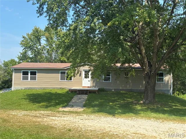 $227,500 | 126 Highland Drive, Troy, MO 63379