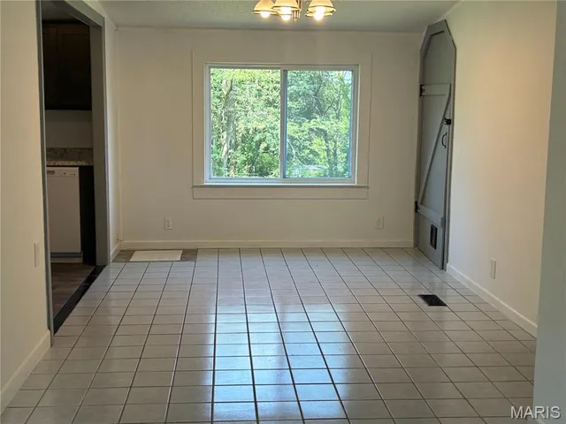 $227,500 | 126 Highland Drive, Troy, MO 63379