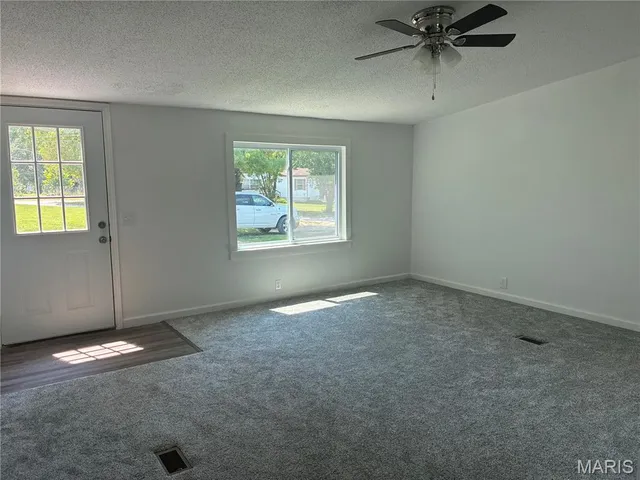 $227,500 | 126 Highland Drive, Troy, MO 63379