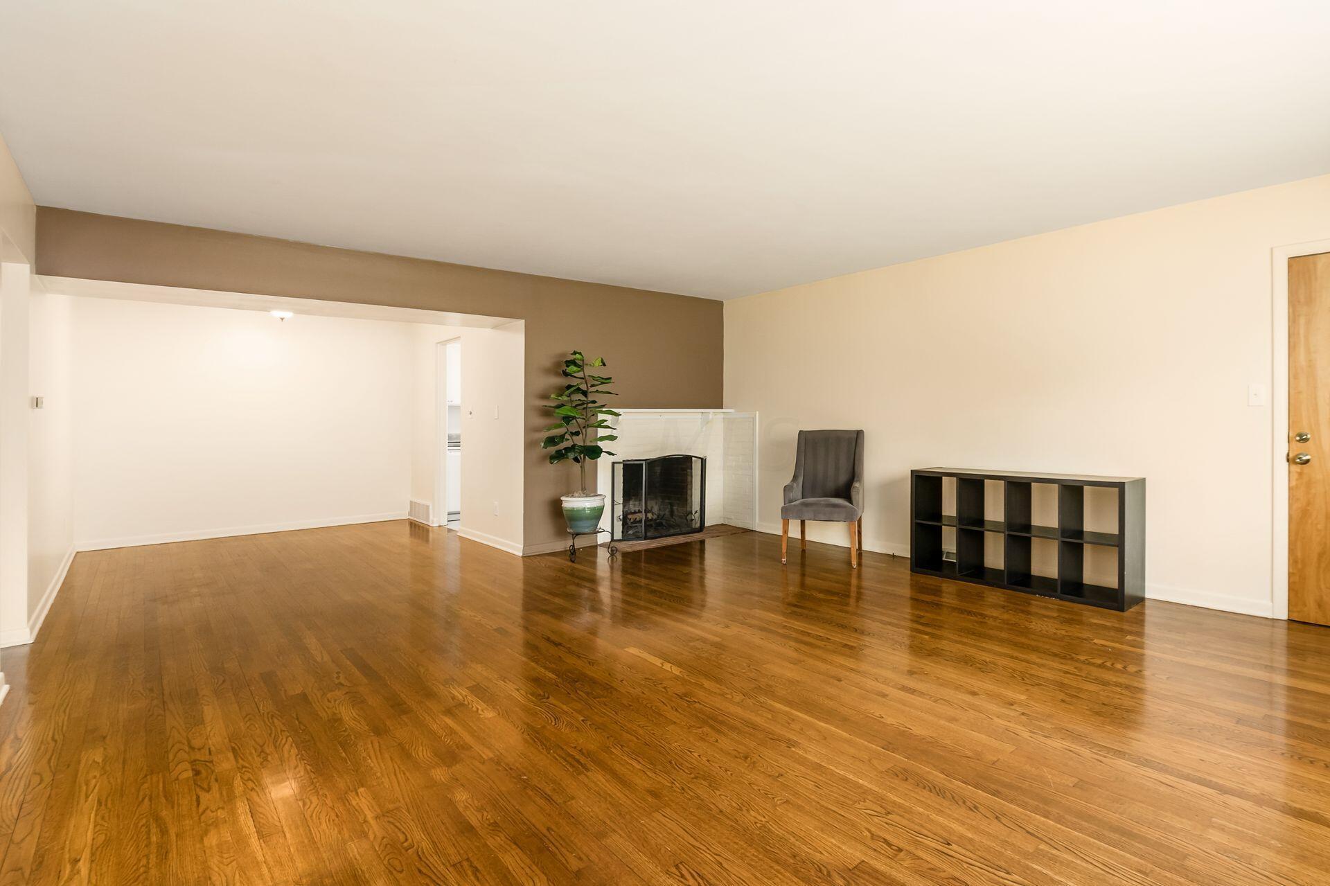 2565 Charing Road, Unit 1 Columbus, OH 43221 - Photo 4 of 28 006_34_h 2565 Charing Rd-1011