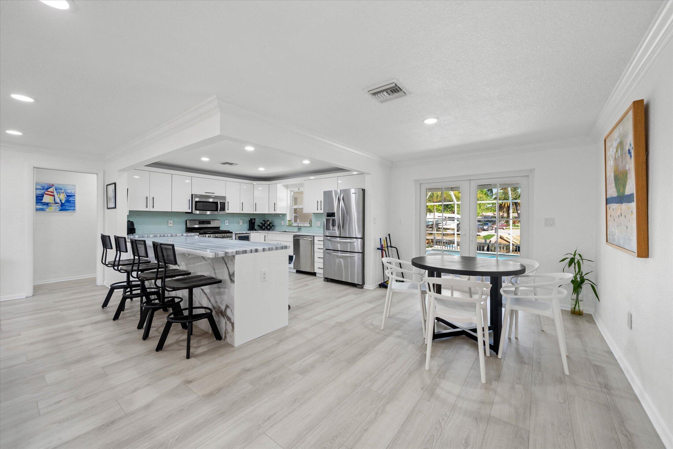 421 Southwest 18th Street Pompano Beach, FL 33060 - Photo 16 of 40 15-421 SW 18th St, Pompano Beach-24