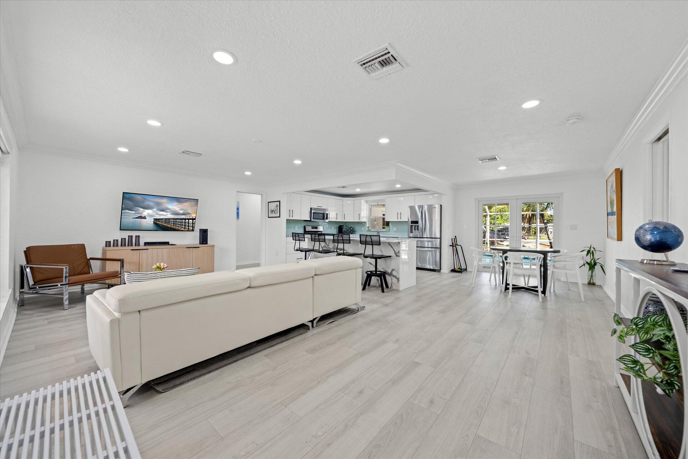 421 Southwest 18th Street Pompano Beach, FL 33060 - Photo 6 of 40 05-421 SW 18th St, Pompano Beach-21