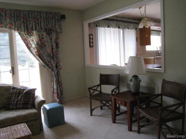 1686 Hillcrest Drive Rochester Hills, MI 48306 - Photo 10 of 18