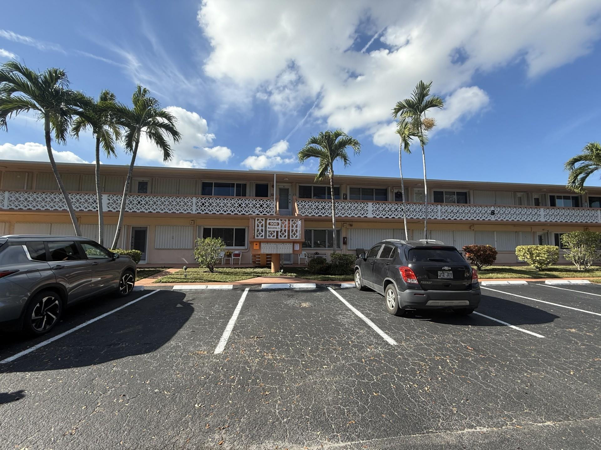 900 Southwest 10th Terrace, Unit 21S Hallandale Beach, FL 33009 - Photo 15 of 16 Photo 15