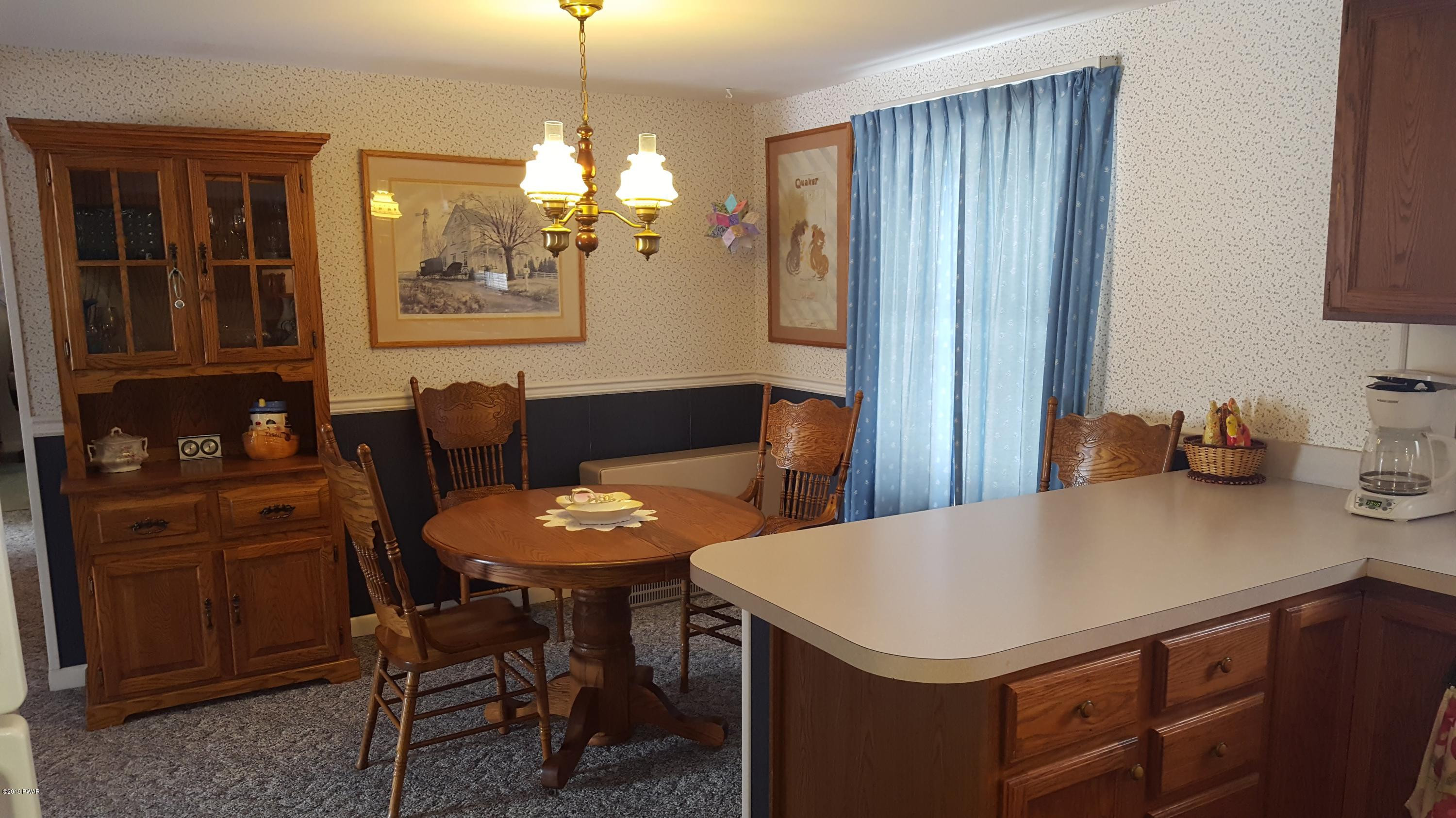 47 Creek Road Equinunk, PA 18417 - Photo 7 of 24 Dining area