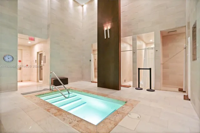 $4,250 | 1850 South Ocean Drive, Unit 4109, Hallandale Beach, FL 33009