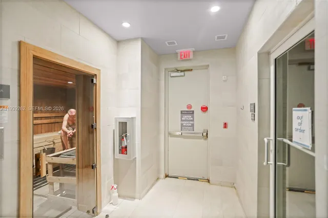 $4,250 | 1850 South Ocean Drive, Unit 4109, Hallandale Beach, FL 33009