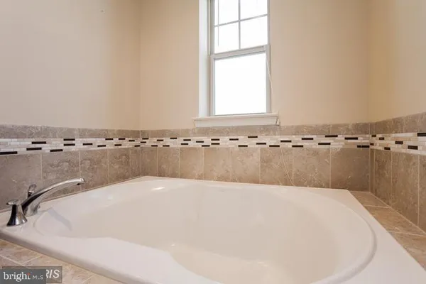 $3,200 | 11888 Country Squire Way, Clarksburg, MD 20871