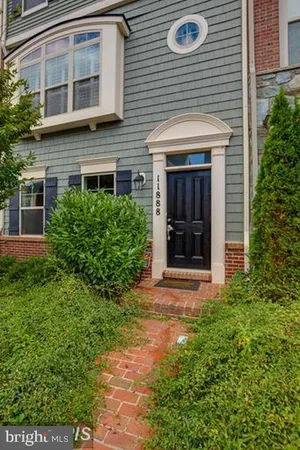 $3,200 | 11888 Country Squire Way, Clarksburg, MD 20871