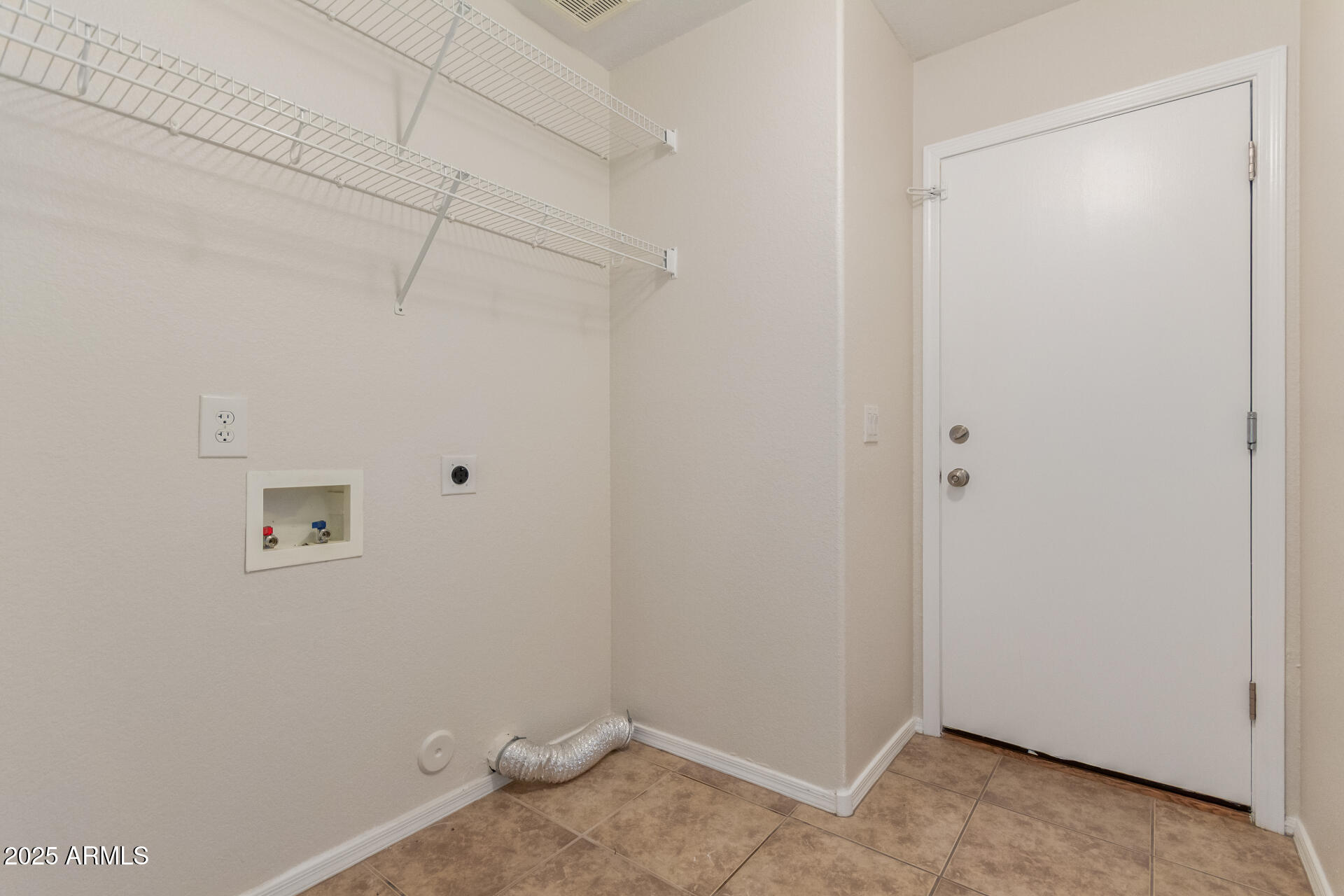 6932 South Russet Sky Way Gold Canyon, AZ 85118 - Photo 30 of 36 a view of small space