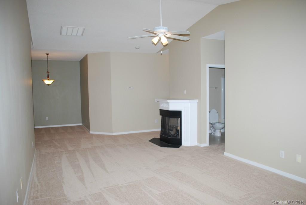 16627 Timber Crossing Road, Unit 3022 Charlotte, NC 28213 - Photo 8 of 17 Gallery Image 8
