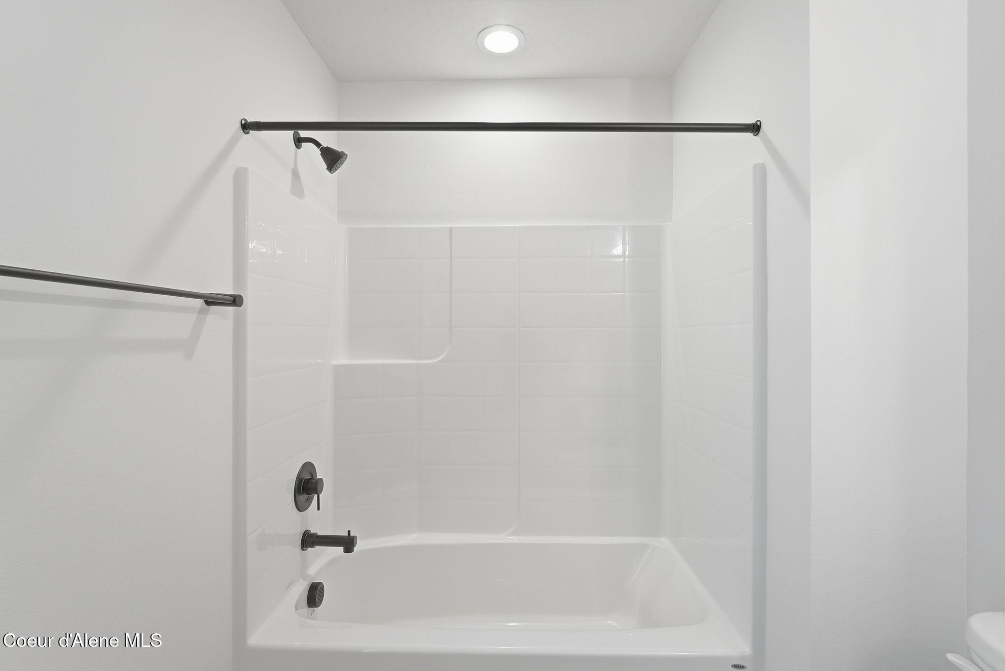 2693 West Victor Loop Coeur D'Alene, ID 83815 - Photo 34 of 52 Bonus Room Shower