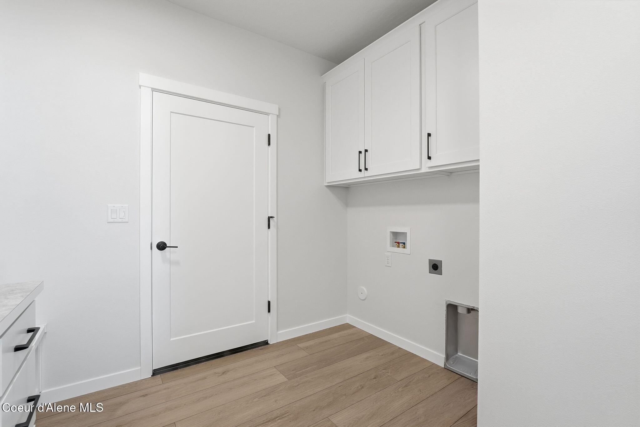 2693 West Victor Loop Coeur D'Alene, ID 83815 - Photo 36 of 52 Laundry Room
