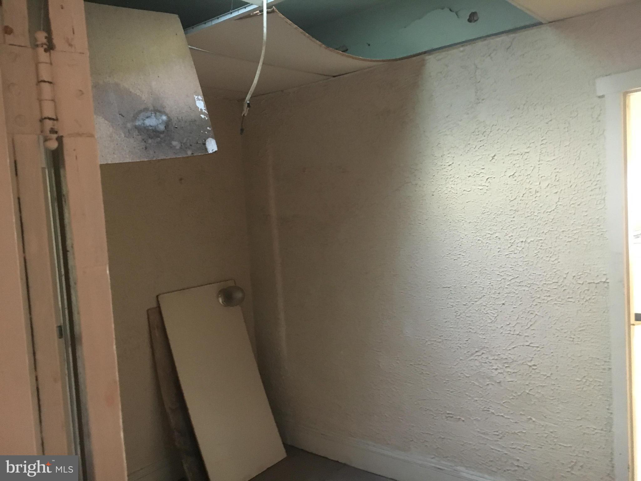2030 Madison Avenue Baltimore, MD 21217 - Photo 22 of 24 view of a room with door