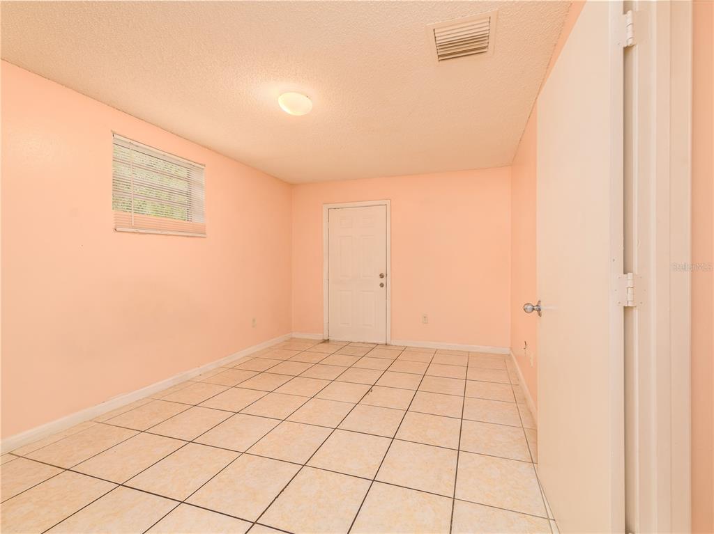 8702 Fish Lake Road Tampa, FL 33619 - Photo 16 of 38 Gallery Image 16