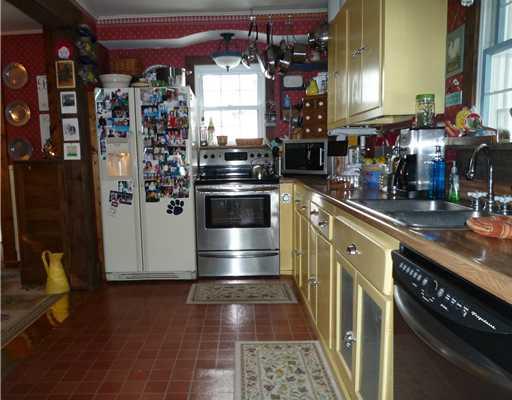 1054 Bushy Run Road Jeannette, PA 15644 - Photo 8 of 18 Kitchen. Great working Galley Kitchen with all appliances!