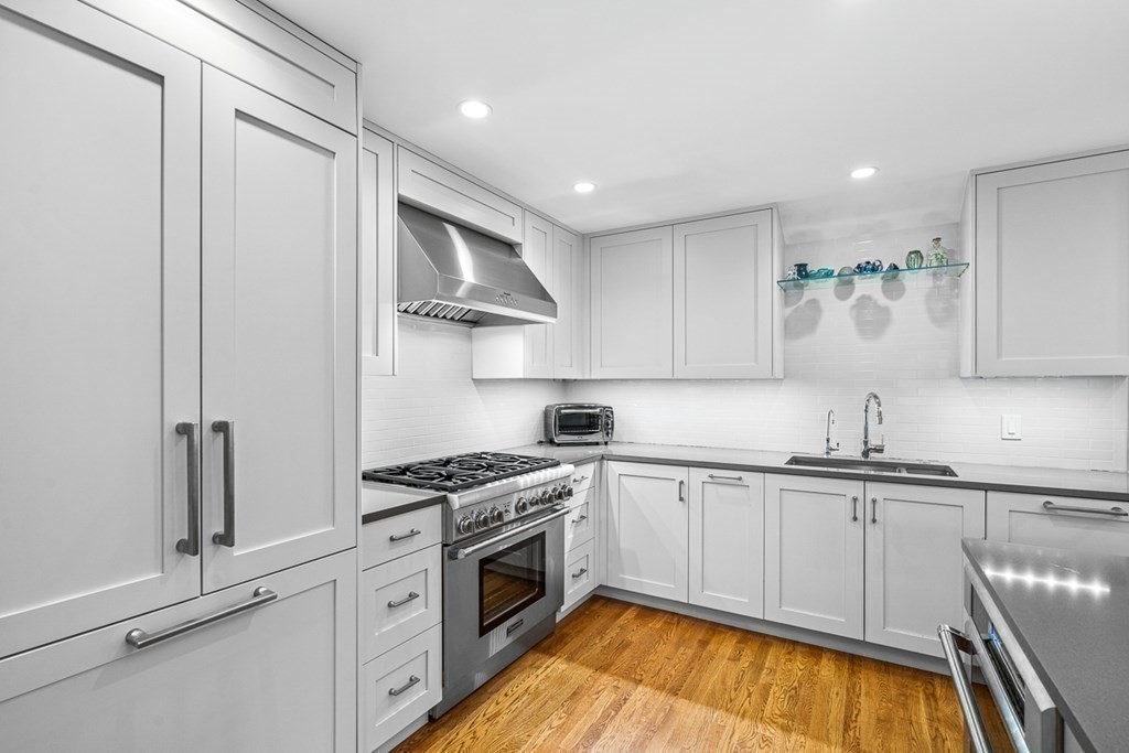 2 Edgewater Place Winchester, MA 01890 - Photo 6 of 42