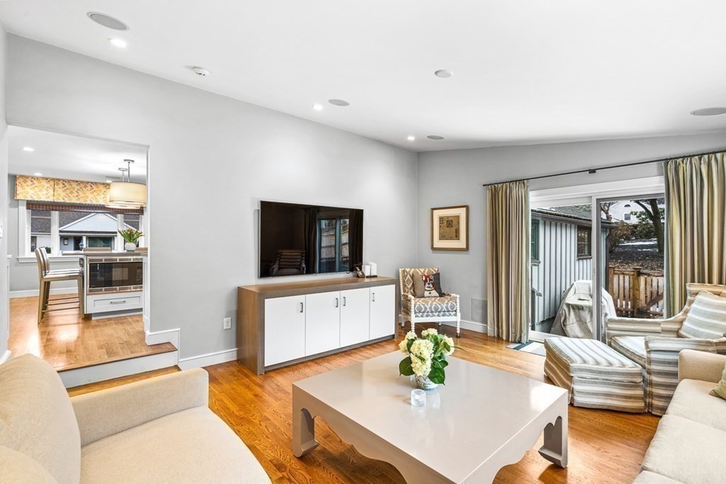2 Edgewater Place Winchester, MA 01890 - Photo 8 of 42