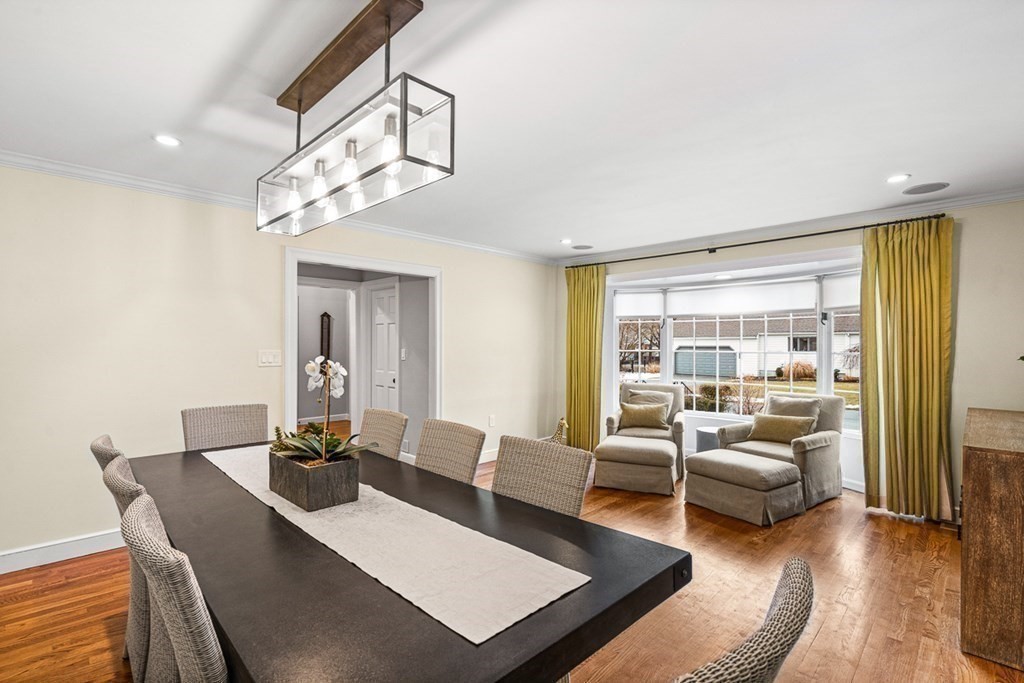 2 Edgewater Place Winchester, MA 01890 - Photo 10 of 42