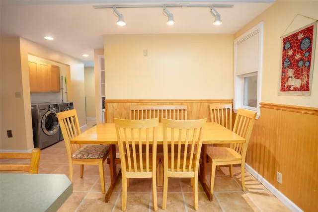 $499,900 | 2797 Malletts Bay Avenue, Colchester, VT 05446