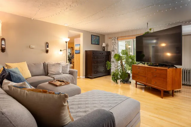 $499,900 | 2797 Malletts Bay Avenue, Colchester, VT 05446