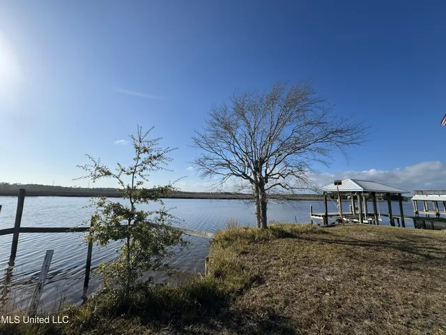 $125,000 | 10187 South River Drive, Biloxi, MS 39532