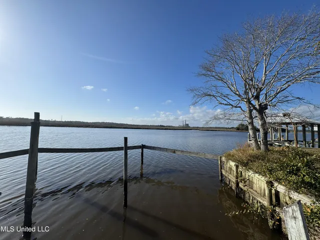 $125,000 | 10187 South River Drive, Biloxi, MS 39532