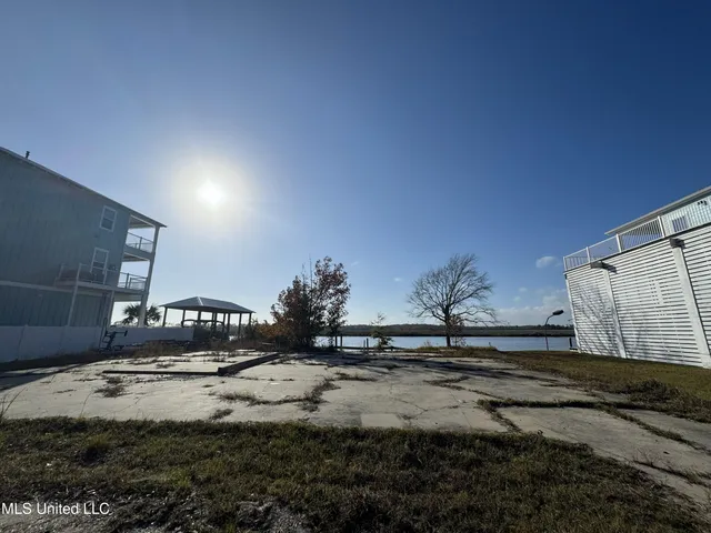 $125,000 | 10187 South River Drive, Biloxi, MS 39532